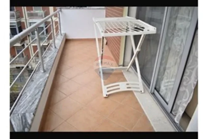 Tirane, jepet me qera apartament , 80 m² 550 € (Prokuroria e Tiranes)