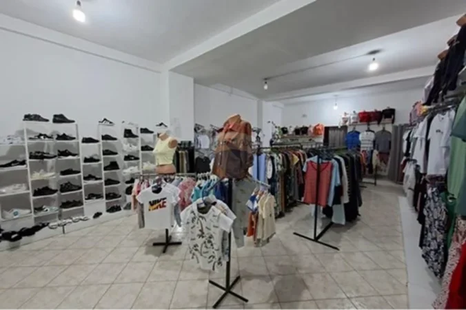 Tirane, jepet me qera dyqan , 69 m² 620 € (Yzberisht)