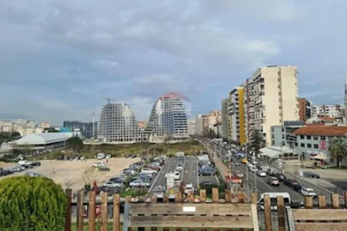 Tirane, jepet me qera zyre , 140 m² 1.300 € (Rruga e Kosovarëve, Tiranë)