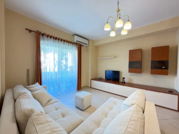 Tirane, jepet me qera apartament 2+1+Aneks+Ballkon Kati 3, 120 m² 700 € tek ZOGU I ZI