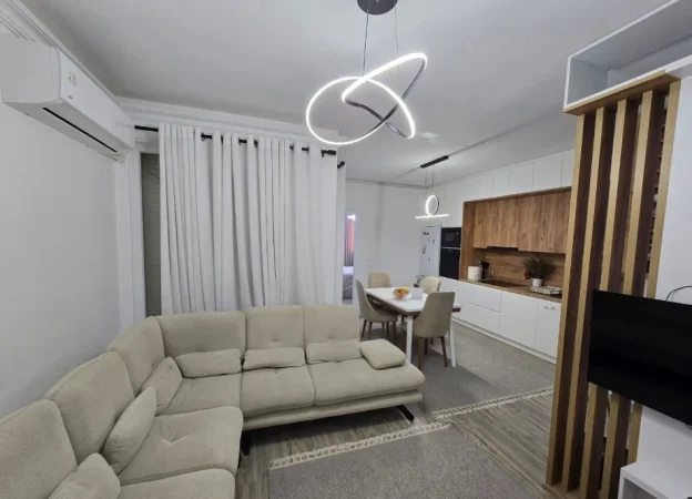 Tirane, shitet apartament 1+1+Ballkon Kati 6, 68 m² 138.000 € (Golden Park 3)