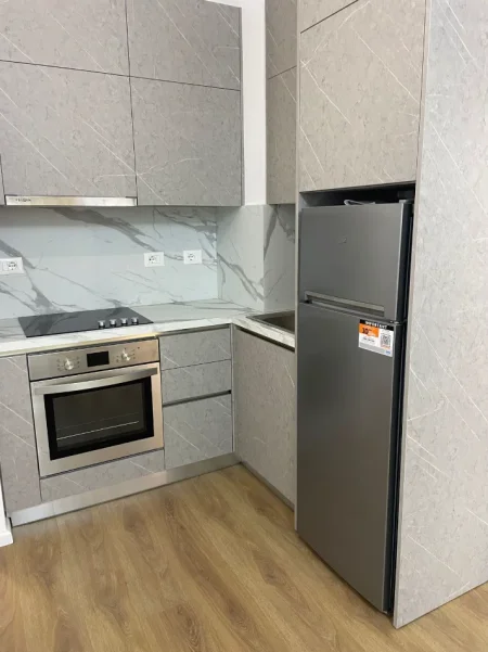 Tirane, jepet me qera apartament 1+1+Ballkon Kati 4, 60 m² 400 € (Rruga Pasho Hysa)