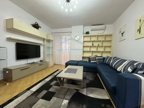 Tirane, jepet me qera apartament 1+1 Kati 5, 63 m² 400 € (MISTO MAME , Prane KMY)