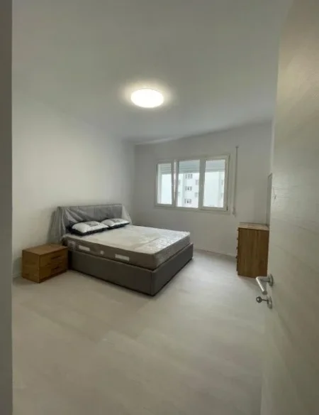 Tirane, jepet me qera apartament 2+1 Kati 3, 96 m² 700 € (RIVER REZIDENCE)