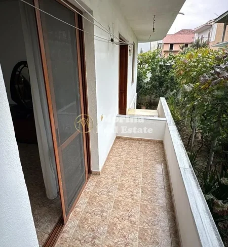 Tirane, jepet me qera shtepi 1+1 Kati 2, 70 m² 300 € (Kodra e Priftit)