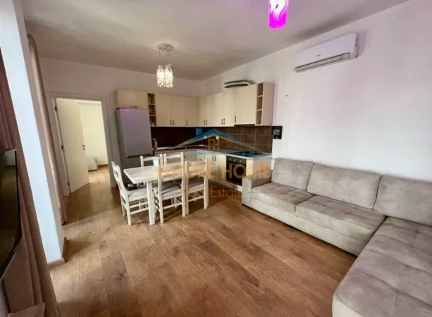 Tirane, jepet me qera apartament 1+1 Kati 4, 51 m² 400 € 
