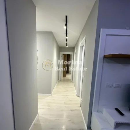 Tirane, jepet me qera apartament 2+1+Ballkon Kati 7, 90 m² 750 € (Astir)