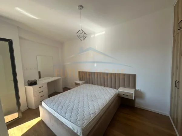 Tirane, jepet me qera apartament 1+1 Kati 8, 73 m² 550 € (Jordan Misja)