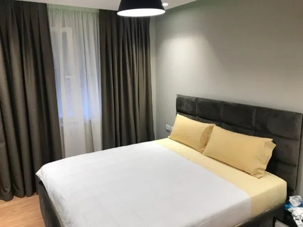 Tirane, jepet me qera apartament 2+1 Kati 2, 1.400 € 