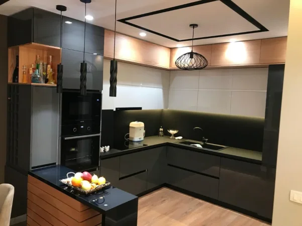 Tirane, jepet me qera apartament 2+1 Kati 2, 1.400 € 