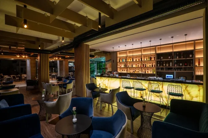 Bar-Restorant me qera, Sarandë 30.000 €