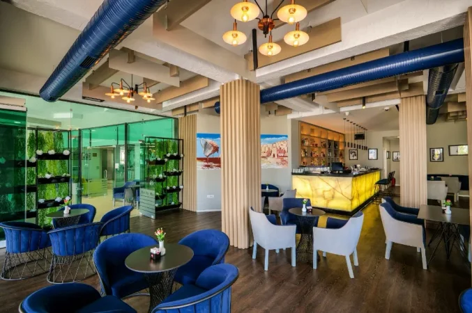 Bar-Restorant me qera, Sarandë 30.000 €