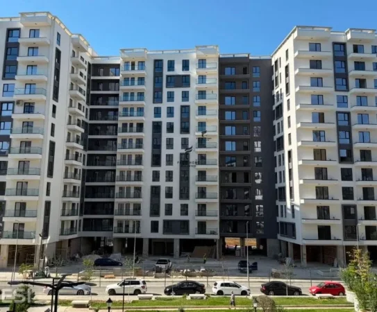 Tirane, shitet dyqan Kati 0, 85 m² 263.000 € (ISH FUSHA E AVIACIONIT)