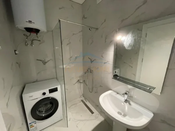 Tirane, jepet me qera apartament 1+1+Ballkon Kati 4, 58 m² 450 € (Jordan Misja)