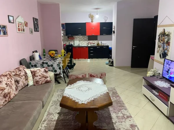 Tirane, shitet apartament 2+1 Kati 3, 110 m² 165.000 € (Fresk)
