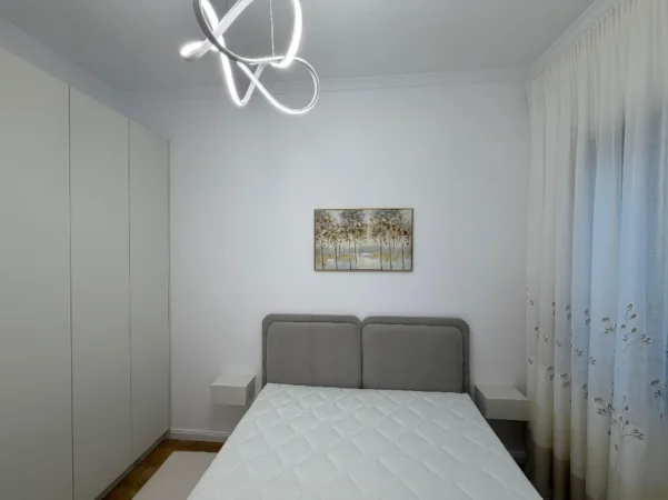 Tirane, shitet apartament 2+1+Ballkon Kati 1, 95 m² 169.000 € (Vila L)