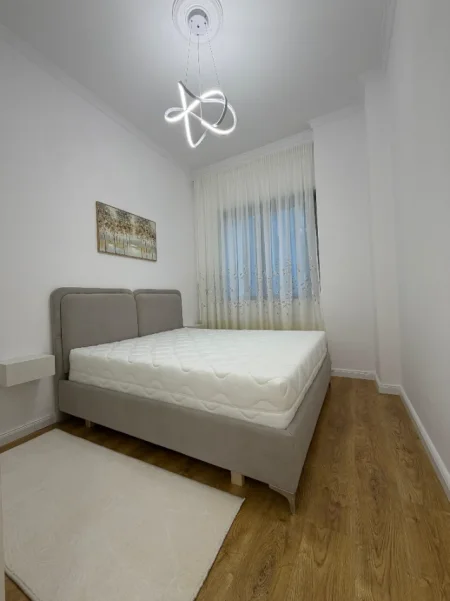 Tirane, shitet apartament 2+1+Ballkon Kati 1, 95 m² 169.000 € (Vila L)