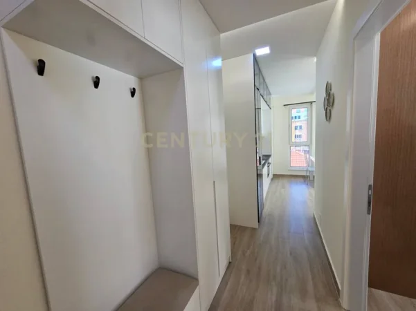 Tirane, jepet me qera apartament 1+1 Kati 3, 60 m² 700 € 