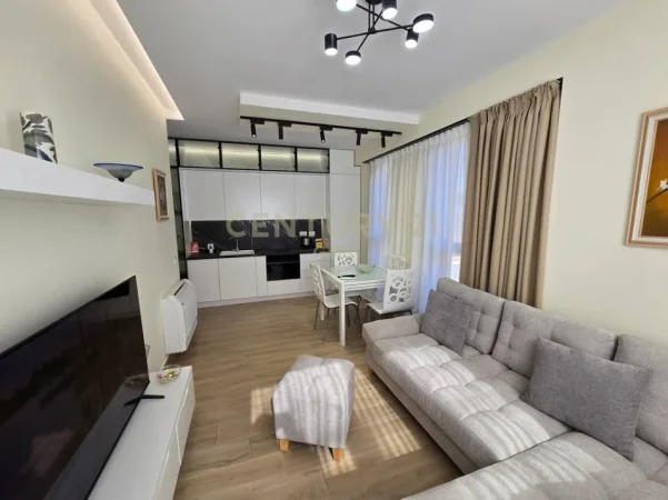 Tirane, jepet me qera apartament 1+1 Kati 3, 60 m² 700 € 