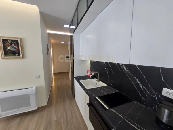 Tirane, jepet me qera apartament 1+1 Kati 3, 60 m² 700 € (Hotel Mondial)