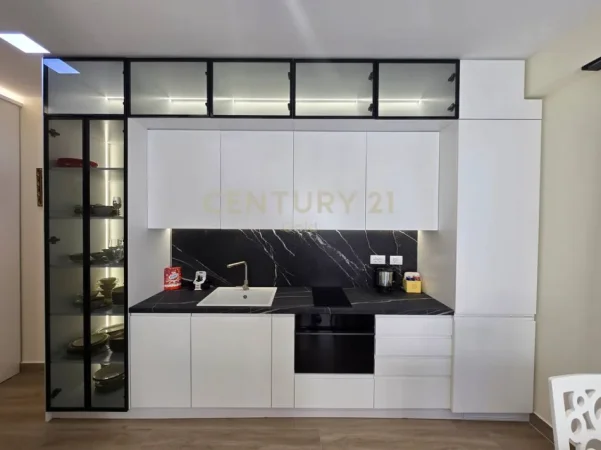 Tirane, jepet me qera apartament 1+1 Kati 3, 60 m² 700 € (Hotel Mondial)