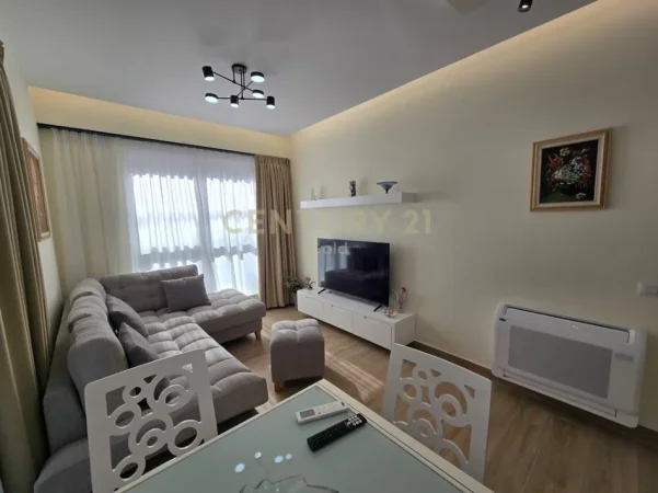 Tirane, jepet me qera apartament 1+1 Kati 3, 60 m² 700 € (Hotel Mondial)