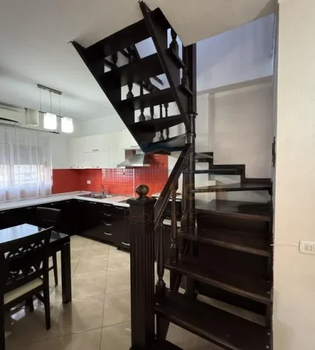 Tirane, shitet apartament duplex Dublex Kati 4, 93 m² 159.000 € (rruga e dibres)