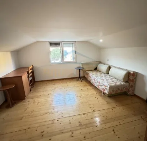 Tirane, shitet apartament duplex Dublex Kati 4, 93 m² 159.000 € (rruga e dibres)