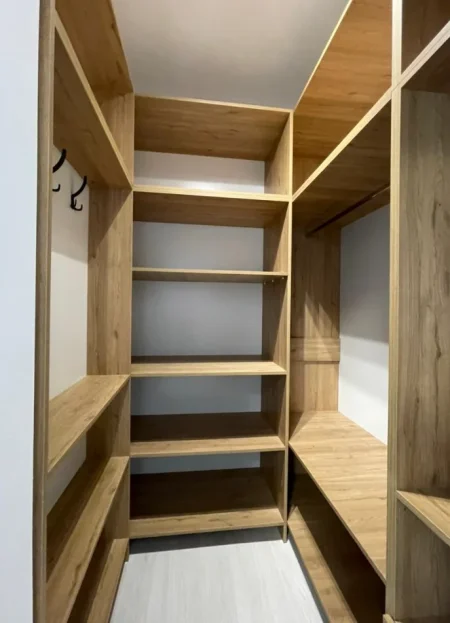 Tirane, jepet me qera apartament 2+1 , 96 m² 700 € 