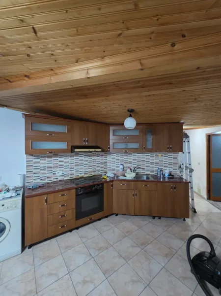 Tirane, jepet me qera Apartament 1+1,Mobiluar, Çmimi 450 E, në DON BOSKO, Tirane.