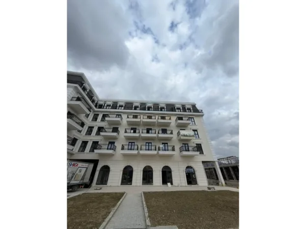 Tirane, shitet apartament 2+1+Ballkon Kati 2, 119 m² 191.000 € 