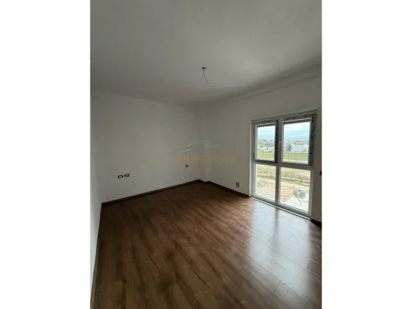 Tirane, shitet apartament 2+1+Ballkon Kati 2, 119 m² 191.000 € 