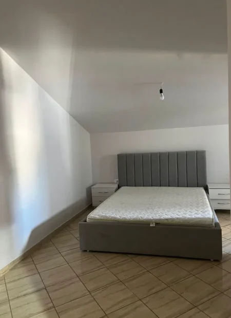 Tirane, jepet me qera Banesë në Katë Vile 2+1 Kati 3, 85 m² 350 € (Rruga Besim Cerra, Pranë Market Domi, Paskuqan, Tiranë)