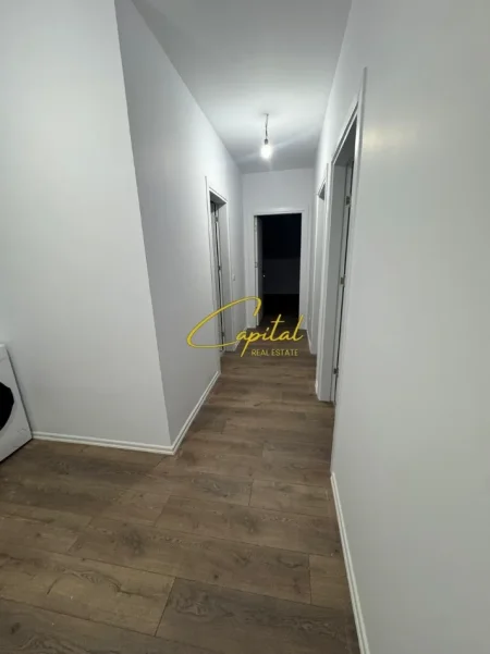 Tirane, jepet me qera apartament 2+1 Kati 5, 100 m² 650 € (5 MAJI)
