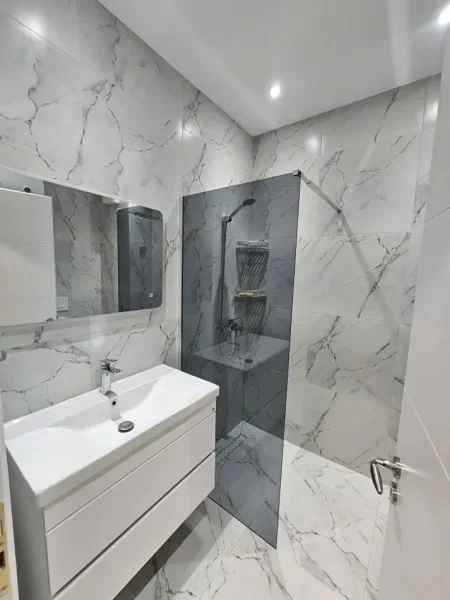 Tirane, jepet me qera apartament 1+1 Kati 3, 65 m² 550 € (Astir)