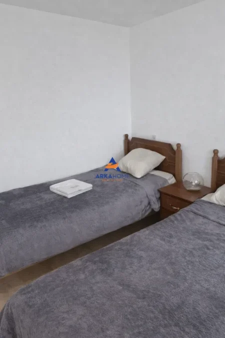 Tirane, jepet me qera apartament 1+1+Ballkon Kati 6, 70 m² 416 € 