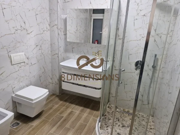 Tirane, shitet apartament 3+1+Ballkon Kati 4, 127 m² 219.000 € (kinostudio)