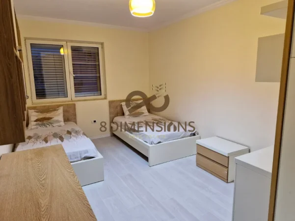 Tirane, shitet apartament 3+1+Ballkon Kati 4, 127 m² 219.000 € (kinostudio)