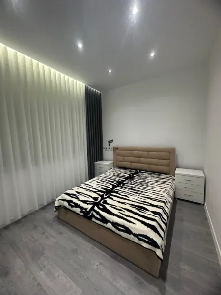Tirane, jepet me qera apartament 1+1 Kati 1, 54 m² 700 € (STADIUMI ARENA)
