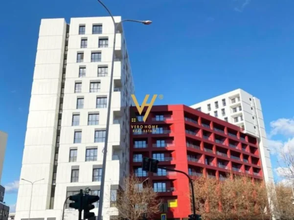 Tirane, jepet me qera zyre Kati 6, 122 m² 620 € (RRUGA E DIBRES)
