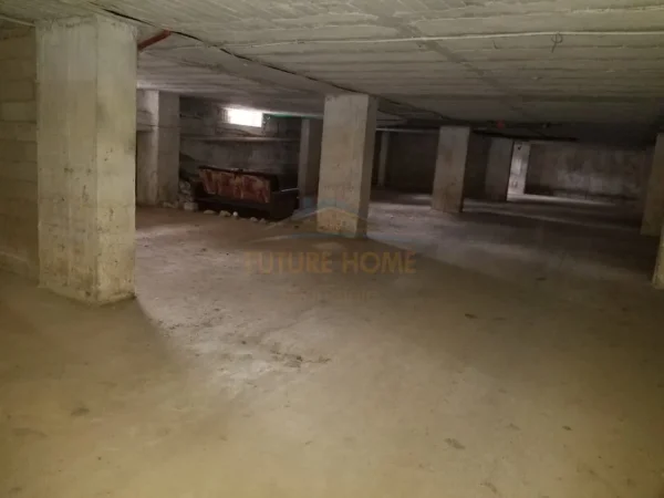 Pogradec, shitet garazh | post parkimi Kati 0, 23 m² (Rruga Sul Starovari ,Pogradec)