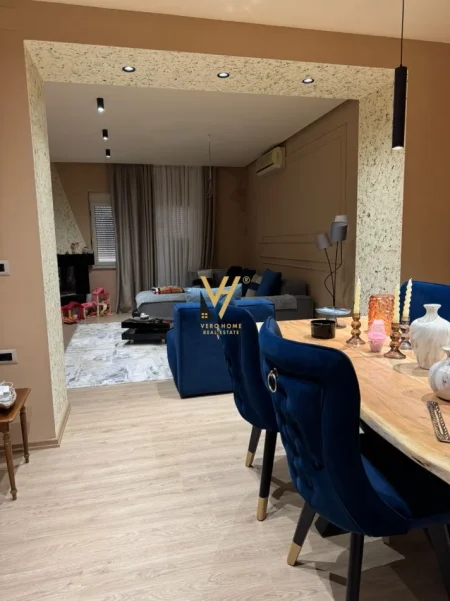 Tirane, shitet apartament duplex Dublex Kati 5, 235 m² 400.000 € (21 DHJETORI)