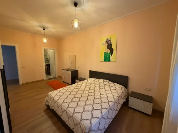 Tirane, jepet me qera apartament 2+1+Ballkon Kati 2, 1.200 €