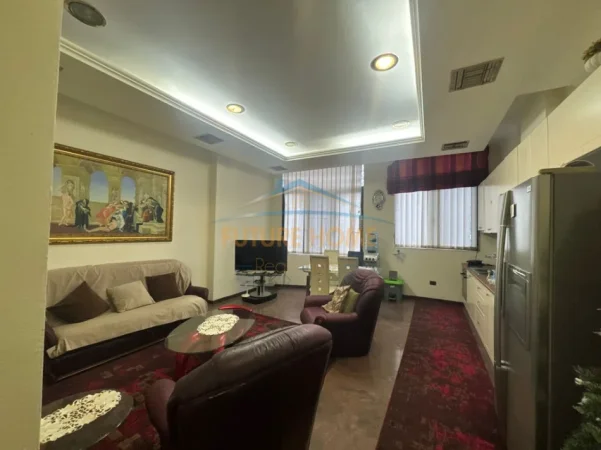 Tirane, jepet me qera apartament 2+1 Kati 7, 125 m² 700 € (ZOGU I ZI)