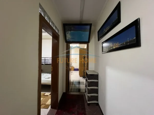 Tirane, jepet me qera apartament 2+1 Kati 7, 125 m² 700 € (ZOGU I ZI)