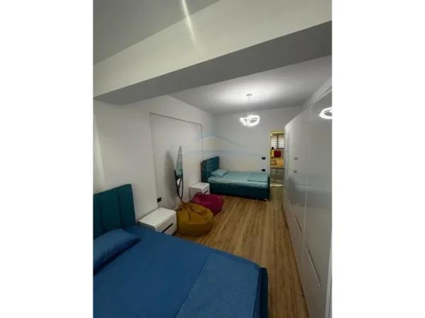 Tirane, jepet me qera apartament 2+1 Kati 2, 105 m² 1.000 € (21 Dhjetori)
