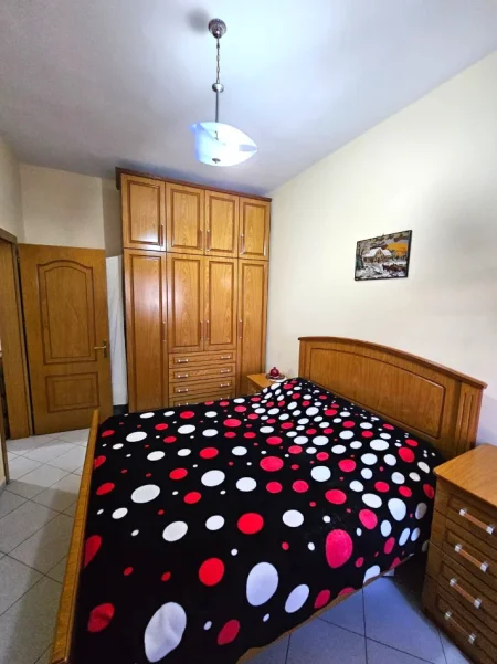 Fier, shitet apartament 2+1+Ballkon Kati 1, 91 m² lagja 8 Shkurti