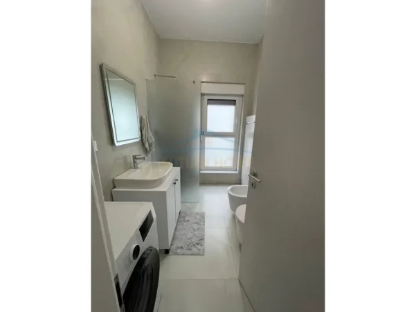 Tirane, jepet me qera apartament 2+1 Kati 5, 76 m² 580 € (Kompleksi Kadiu)