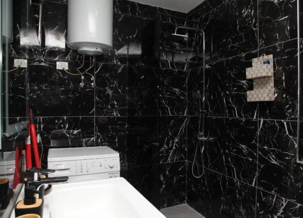 Tirane, jepet me qera apartament 2+1 , 78 m² 600 € (Rruga Jakov Xoxa)