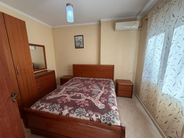 Tirane, jepet me qera apartament 1+1 Kati 1, 65 m² 350 € (Kthesa e Kamzes)